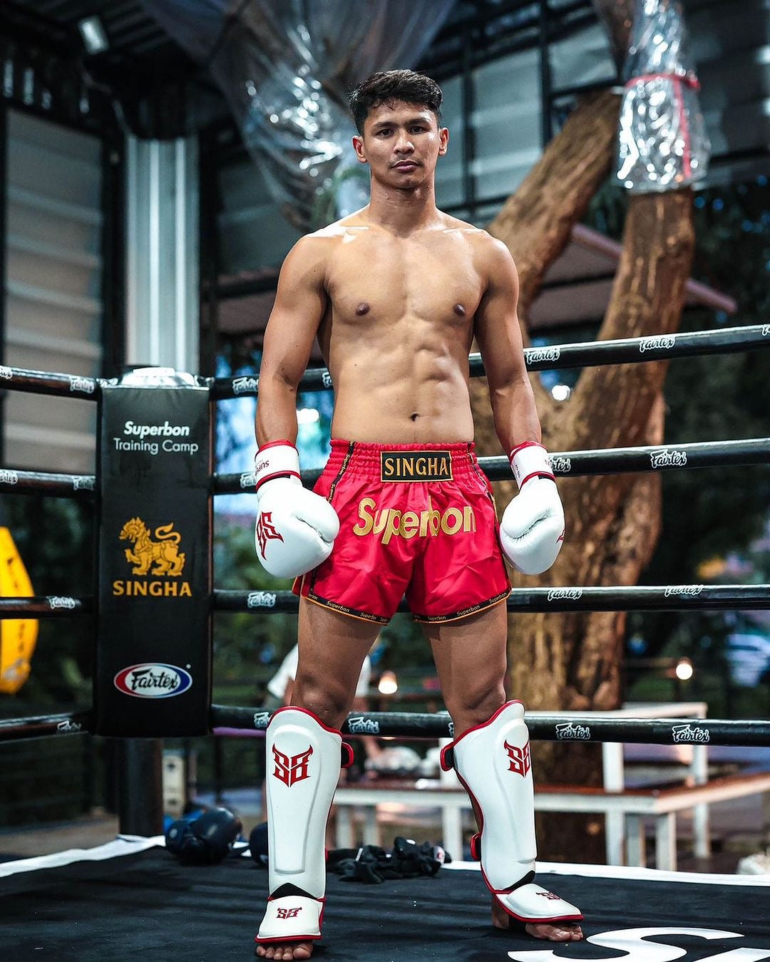 Superbon Muay Thai Shorts Red-Gold